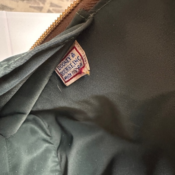 Vintage Dooney & Bourke • Leather Shoulder Bag • Green Interior - Picture 6 of 10